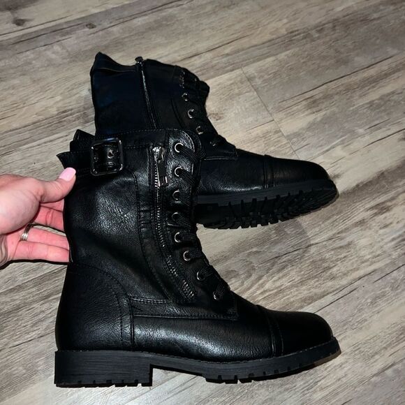 Dream Paris boots - Picture 1 of 3